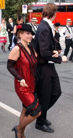 Bild: Festumzug zur 800-Jahr-Feier in Dresden