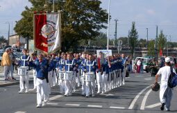 Bild: Festumzug zur 800-Jahr-Feier in Dresden