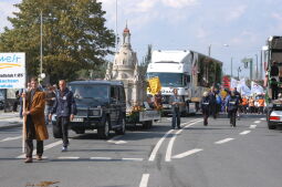 Bild: Festumzug zur 800-Jahr-Feier in Dresden