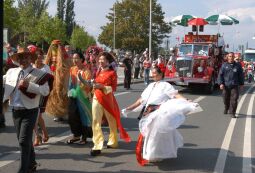 Bild: Festumzug zur 800-Jahr-Feier in Dresden