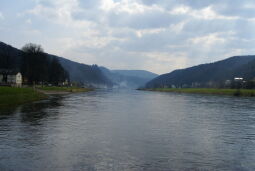 Bild: Landschaftsansicht der Elbe