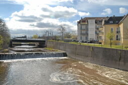 Bild: Mündung der Weißeritz in die Elbe