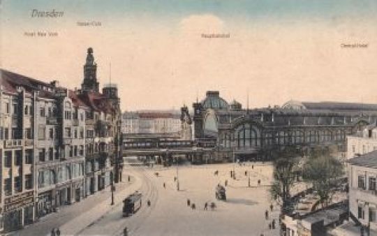Postkartenansicht der Prager Straße mit Blick nach Süden zum Hauptbahnhof