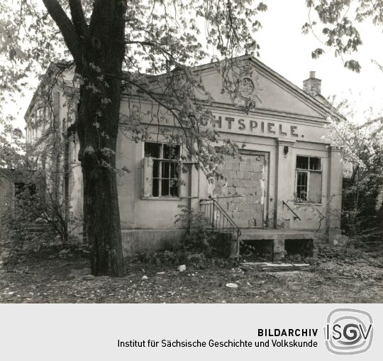 Leerstehende Lichtspiele im Schillergarten, am Schillerplatz 8