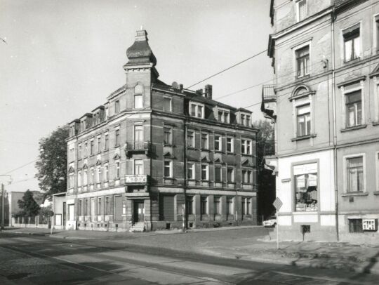 Wohn- und Geschäftshaus Großenhainer Straße 146