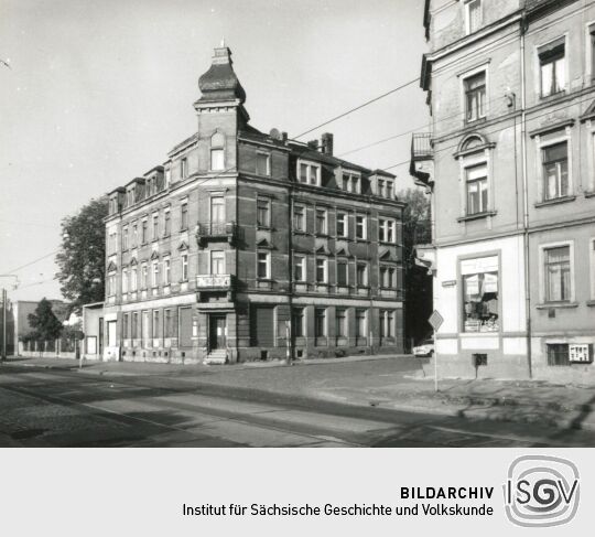 Wohn- und Geschäftshaus Großenhainer Straße 146