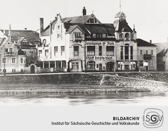 Volkshaus Laubegast mit Vergnügungs-Park "Stadt Amsterdam" am Laubegaster Ufer 22