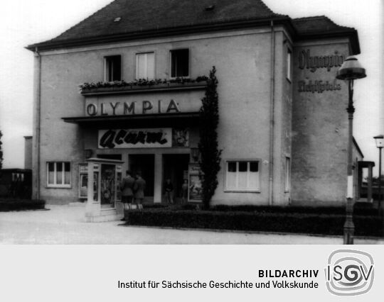 Außenaufnahme der Olympia-Lichtspiele