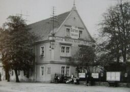 Ansicht der Kesselsdorfer Straße 114 mit dem Gasthof Wölfnitz auf einer Postkarte