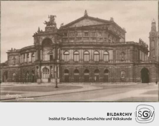 Semperoper, Theaterplatz 2