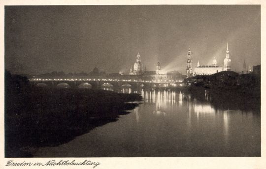Bildpostkarte von Dresden bei Nacht