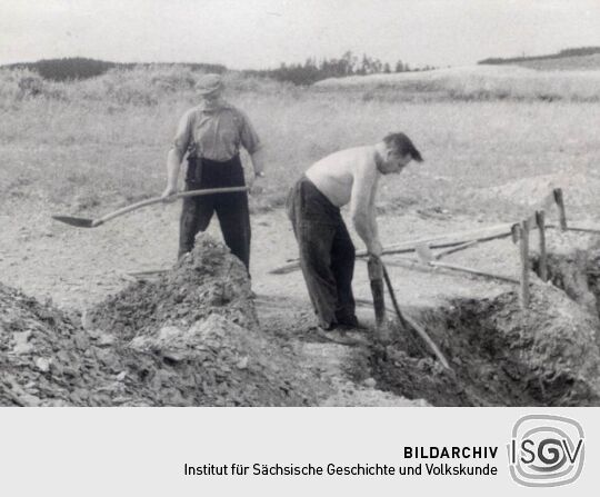 Bau des Schulgebäudes in Bockau