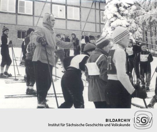 Kinder aus Bockau beim Langlauf