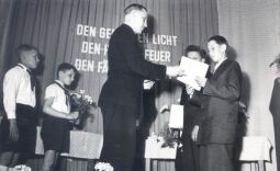 Bild: Jugendweihefeier 1958 in der Mittelschule Bockau