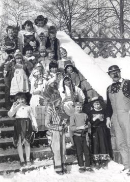 Bild: Kinderfasching in der Schule in Bockau