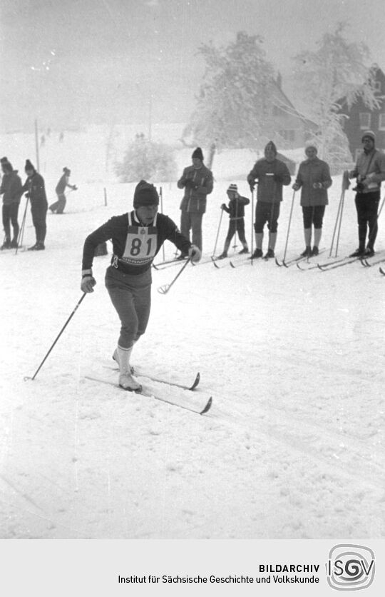 Galina Kulakowa (SOV) bei einem Skirennen in Klingenthal (?)