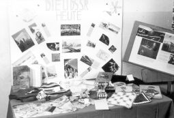 Bild: Ausstellung zum 60. Jahrestag der Oktoberrevolution in der Schule Bockau