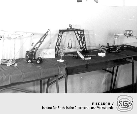 Ausstellung zum 60. Jahrestag der Oktoberrevolution in der Schule Bockau