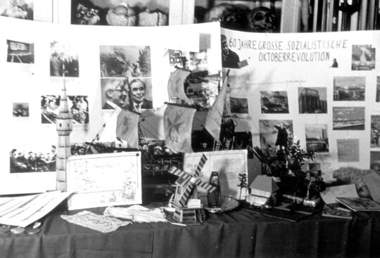 Ausstellung zum 60. Jahrestag der Oktoberrevolution in der Schule Bockau