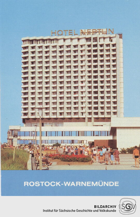 Postkarte "Hotel "Neptun", Rostock"