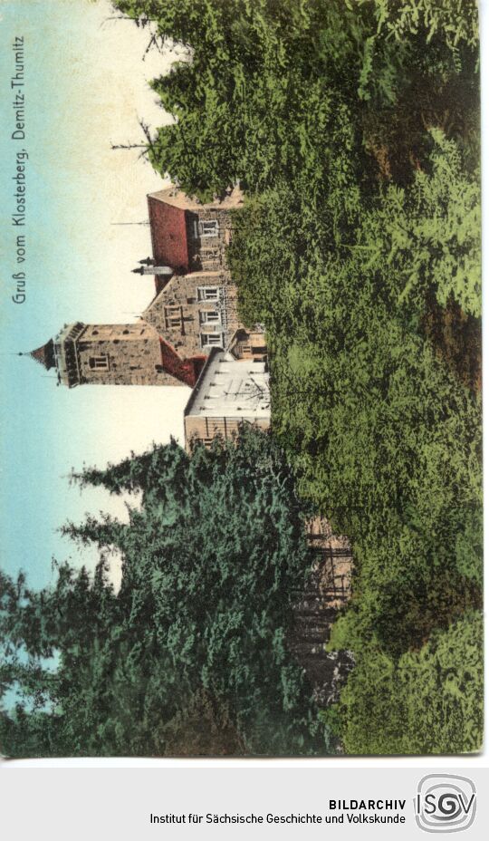 Postkarte Gruss vom Klosterberg mit einer kolorierten Fotografie von der Gaststätte mit dem Aussichtsturm auf dem Berg.