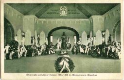 Postkarte Ehrenhalle gefallener Helden 1914/18 im Bismarckturm Glauchau.