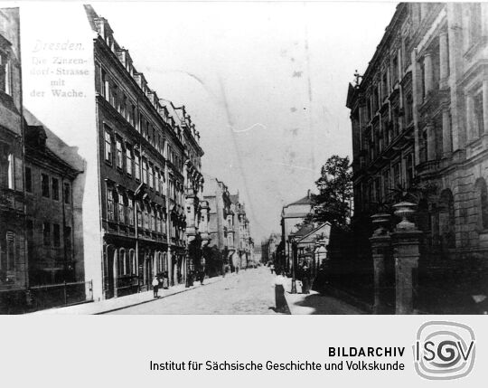 Dresden - Zinzendorfstraße mit Wache.