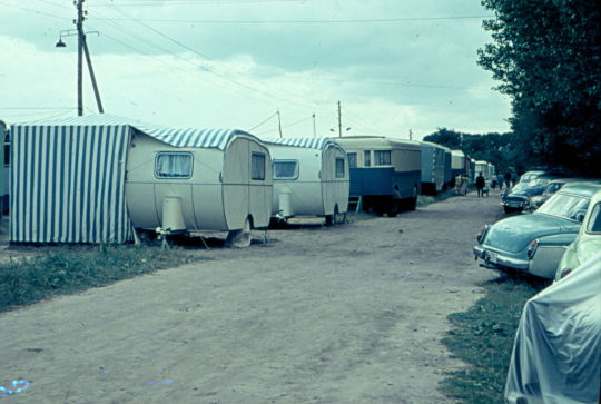 Wohnwagen und Zelte auf dem Zeltplatz Boltenhagen
