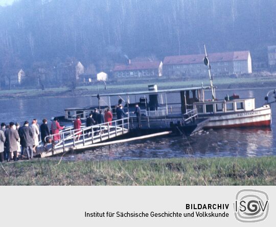 Sportausflug 1966 (Fähre Bad Schandau)