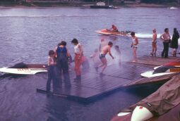 Bild: 1975 Motorbootrennen (Dresden)