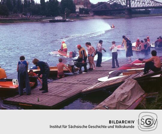 1975 Motorbootrennen (Dresden, Blaues Wunder)