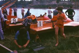 Bild: 1975 Motorbootrennen (Dresden, Blaues Wunder)