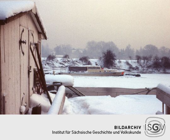 Januar, Hafen im Winter 1979 (Dresden)