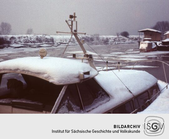 Januar, Hafen im Winter 1979 (Dresden)
