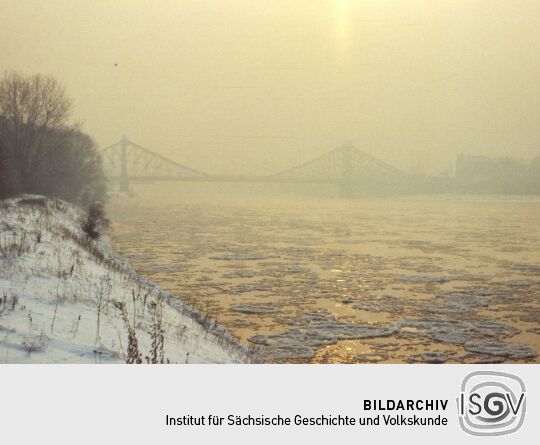 Januar, Hafen im Winter 1979 (Dresden)