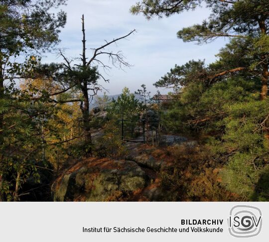 Die Aussicht auf dem Lampertstein in Richtung Königstein, Lilienstein und Pfaffenstein