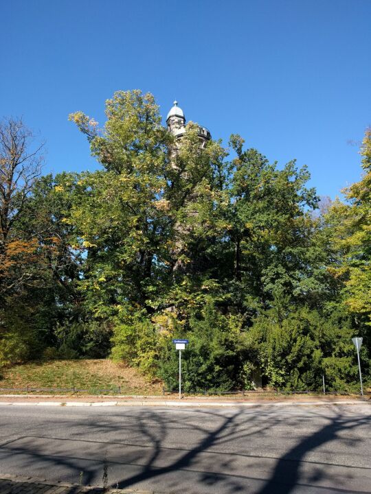 Der Johann-Gottlieb-Fichte-Turm im Westendpark von Dresden-Plauen