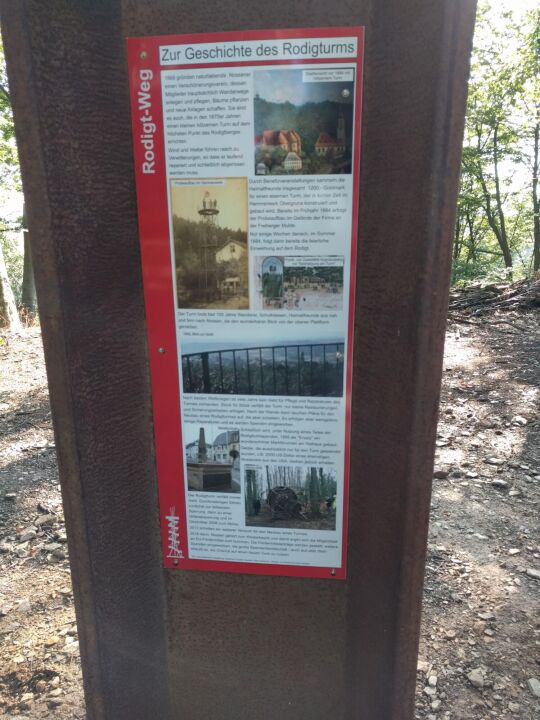 Informationstafeln am neuen Aussichtsturm auf dem Rodigt bei Nossen