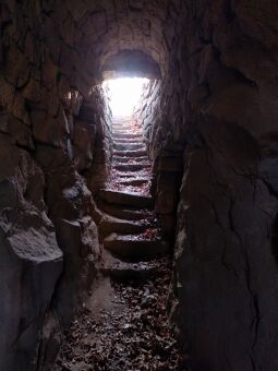 Die Zwergenhöhle im ehemaligen Park an der Schönen Höhe bei Dürrröhrsdorf-Dittersbach