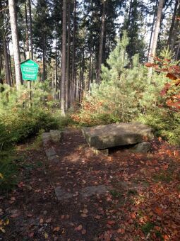 Der Kaiserstuhl im ehemaligen Park an der Schönen Höhe bei Dürrröhrsdorf-Dittersbach