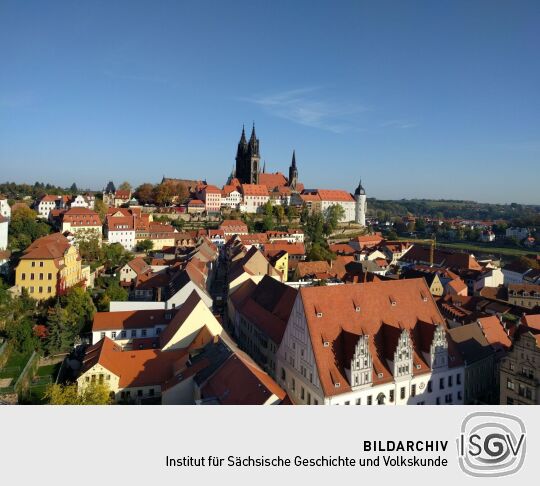 Blick vom Turmumgang der Frauenkirche zum Domberg