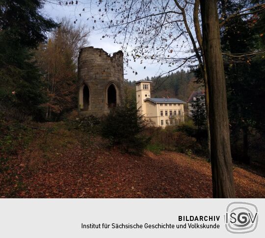 Der Ruinenturm im Schwedengarten in Schweizermühle in der Sächsischen Schweiz