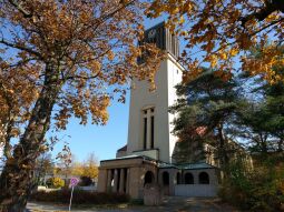 Die Evangelischen Kreuzkirche am Rand der Görlitzer Südstadt