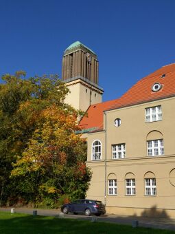 Die Evangelischen Kreuzkirche am Rand der Görlitzer Südstadt