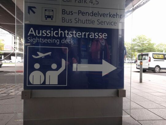 Infotafel am Flughafen Leipzig/Halle in Schkeuditz.