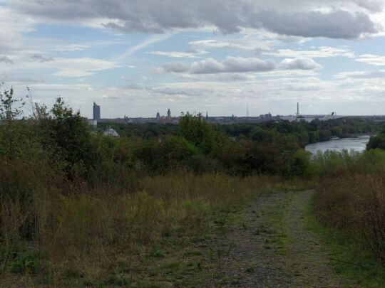 Aussicht vom Nahleberg, eine ehemalige Mülldeponie inLeipzig-Möckern