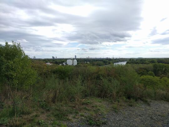 Aussicht vom Nahleberg, eine ehemalige Mülldeponie inLeipzig-Möckern