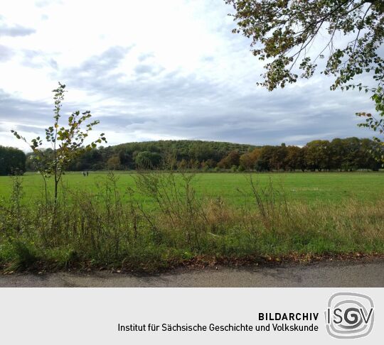 Blick zum Nahleberg über die Aue der Nahle in Leipzig-Möckern