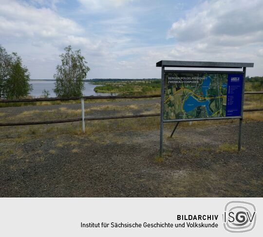 Infotafel am Aussichtspunkt Zitzschen am Zwenkauer See.