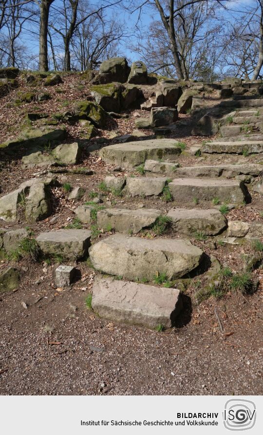 Historischer Treppenaufstieg auf den Borberg in Kirchberg.